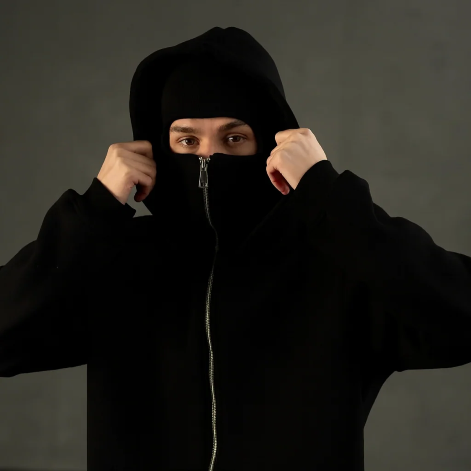 ARDELISS™ HoodMask — Le hoodie qui impose le silence